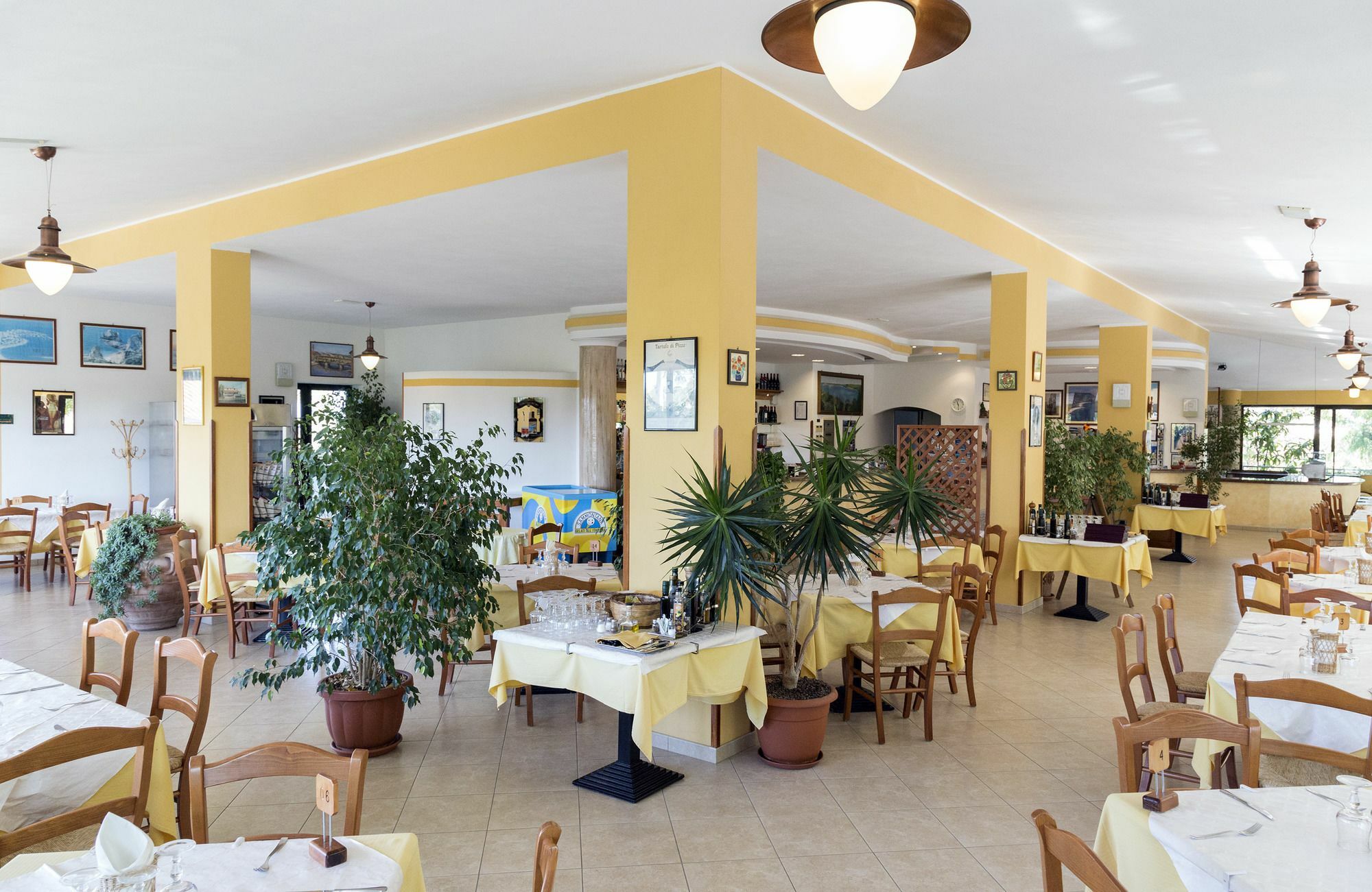 Happy Days Aparthotel Capo Vaticano Exteriör bild