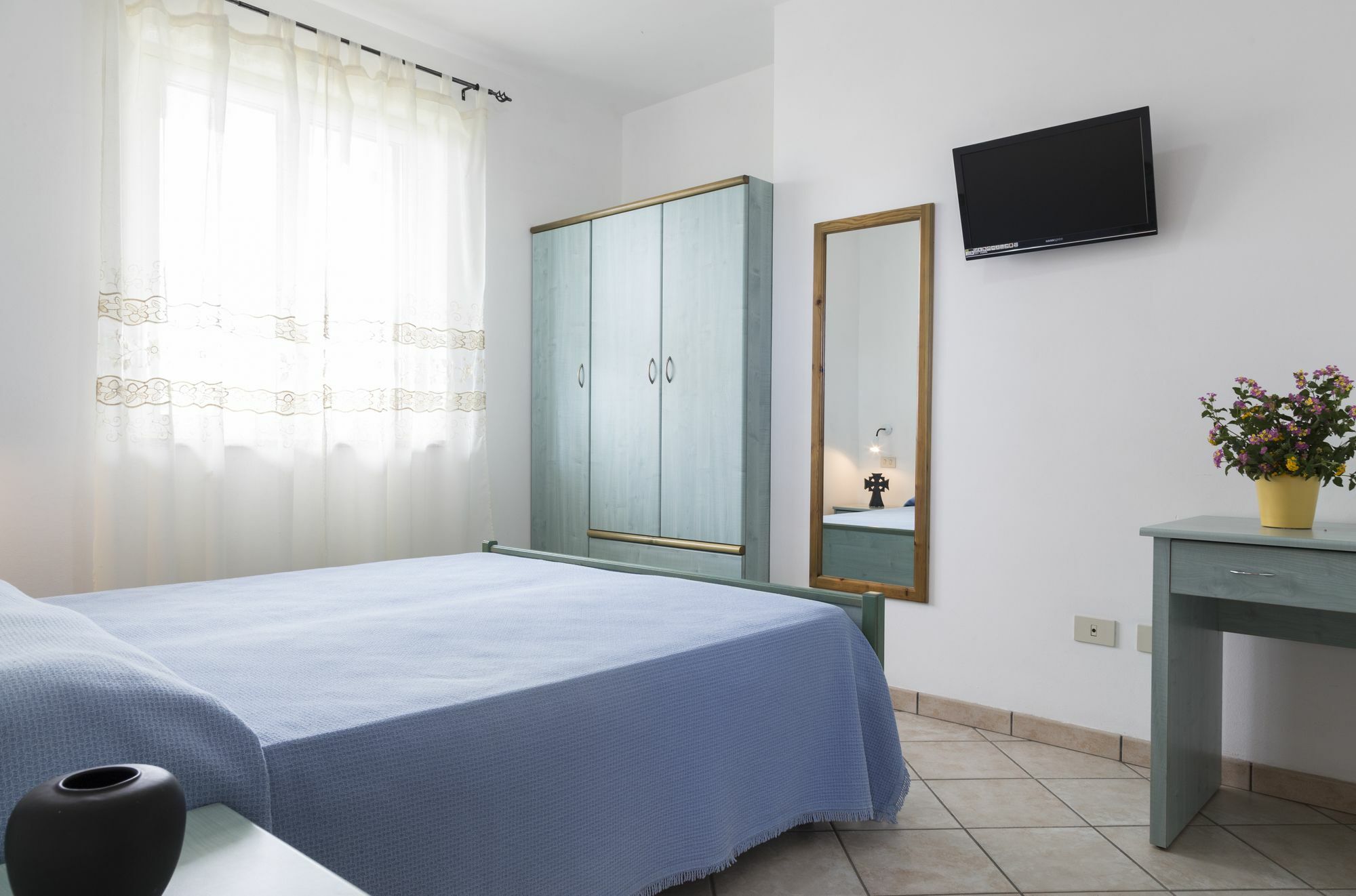 Happy Days Aparthotel Capo Vaticano Exteriör bild